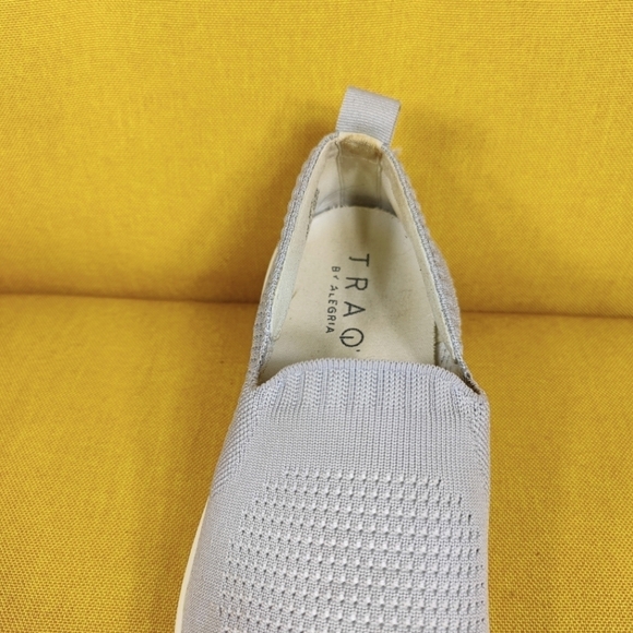 Traq by Algeria Qaravan Grey Slide On Casual Sneakers Women's Shoes Size 7-7.5 - Picture 6 of 9